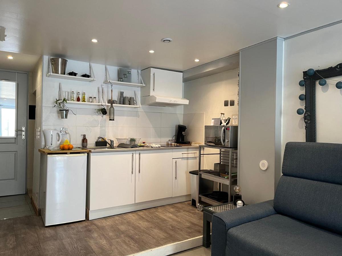 Апартаменти Le Studio - La Roquebrussanne Екстер'єр фото